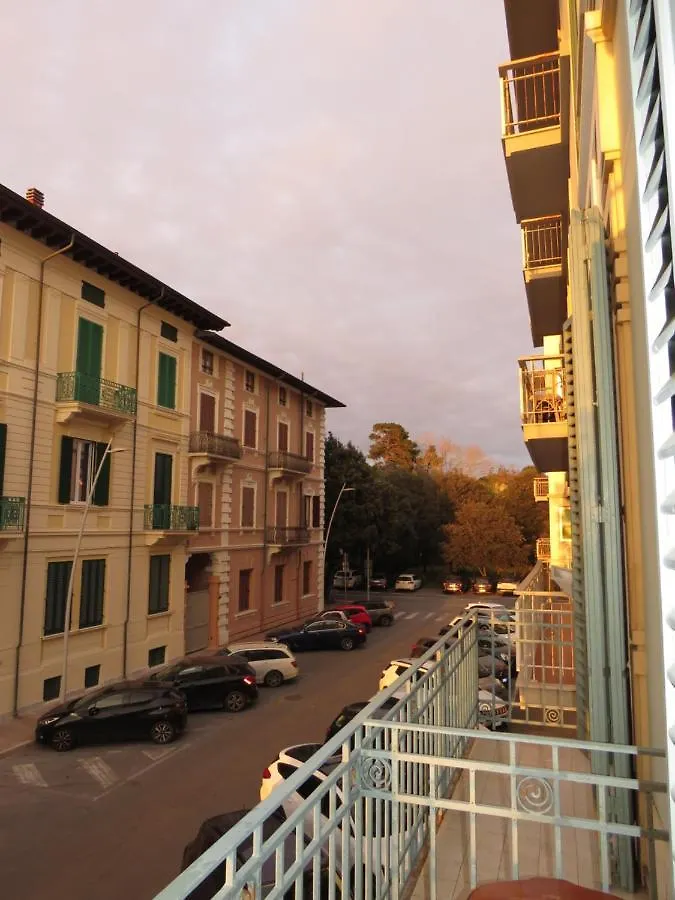 Hotel Massimo Виареджо