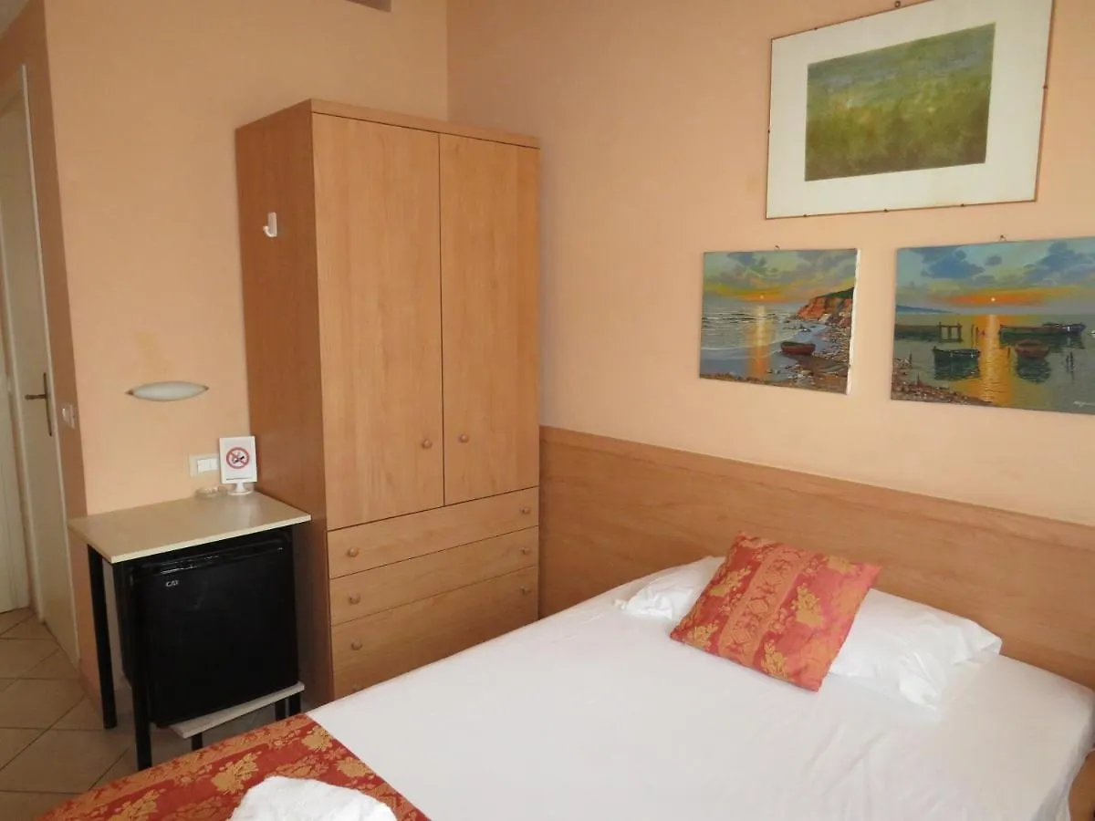 Hotel Massimo Виареджо 3*,  Италия