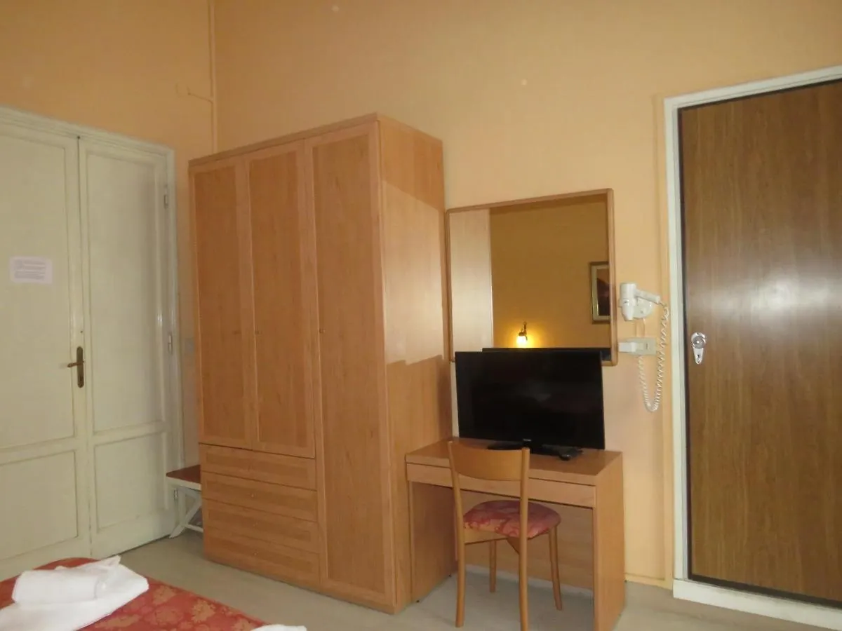 Hotel Massimo Виареджо Италия