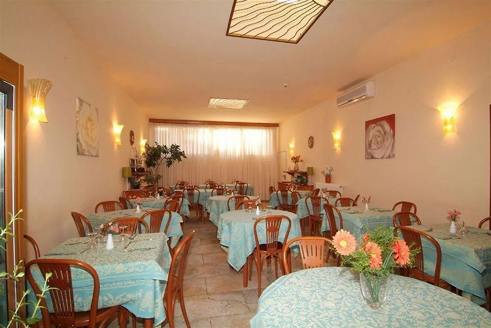 Hotel Massimo Виареджо