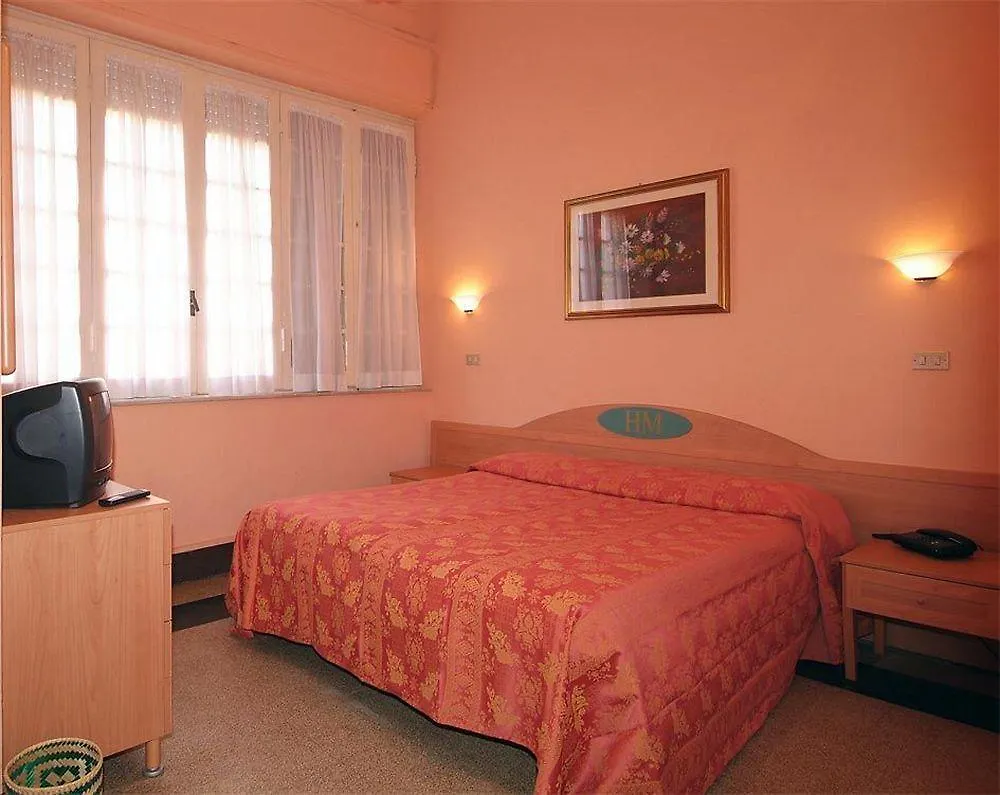 ***  Hotel Massimo Виареджо Италия