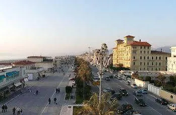 Hotel Massimo Виареджо 3*,  Италия